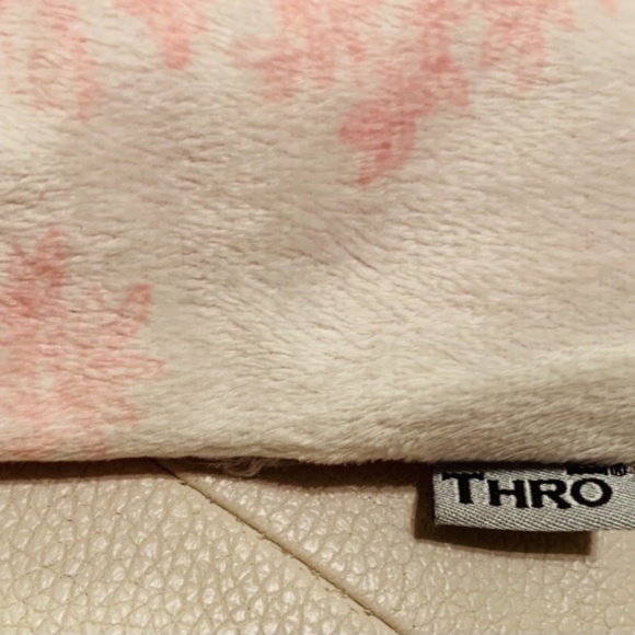 Comforter - Picture 4 of 4